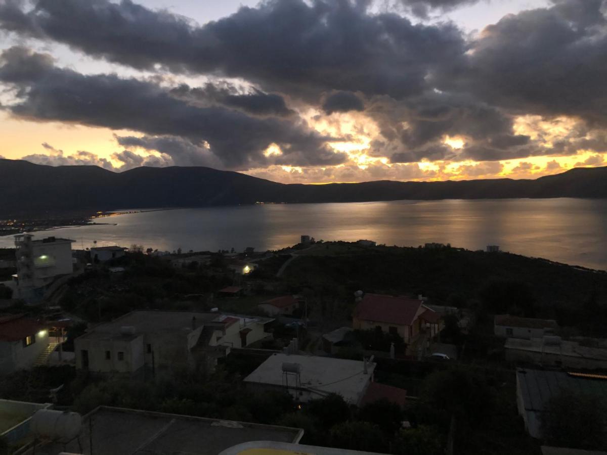 The Sunset Villa Leven Vlore Bagian luar foto