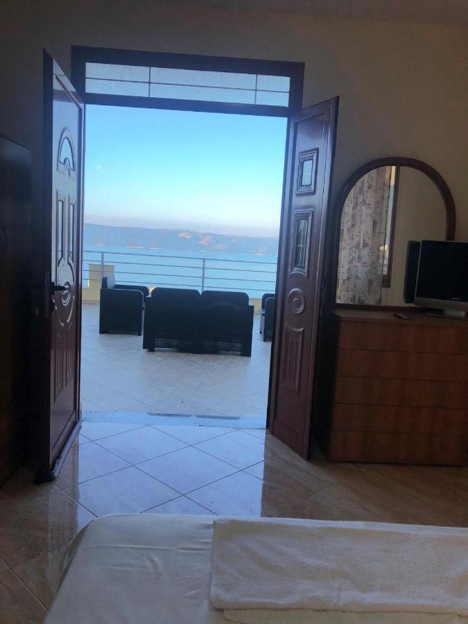The Sunset Villa Leven Vlore Bagian luar foto